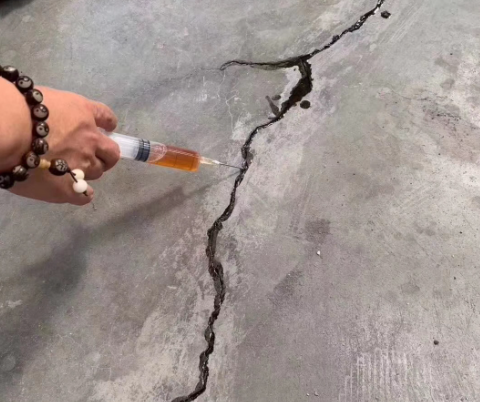 三都镇混凝土裂缝修补技术详解​